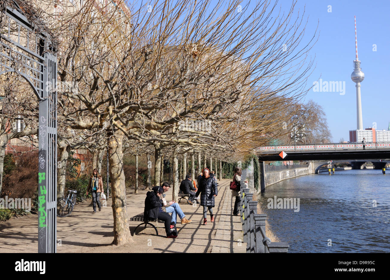 The north bank of the river Spree looking towards the Ebertbrücke, Berlin  Stock Photo - Alamy