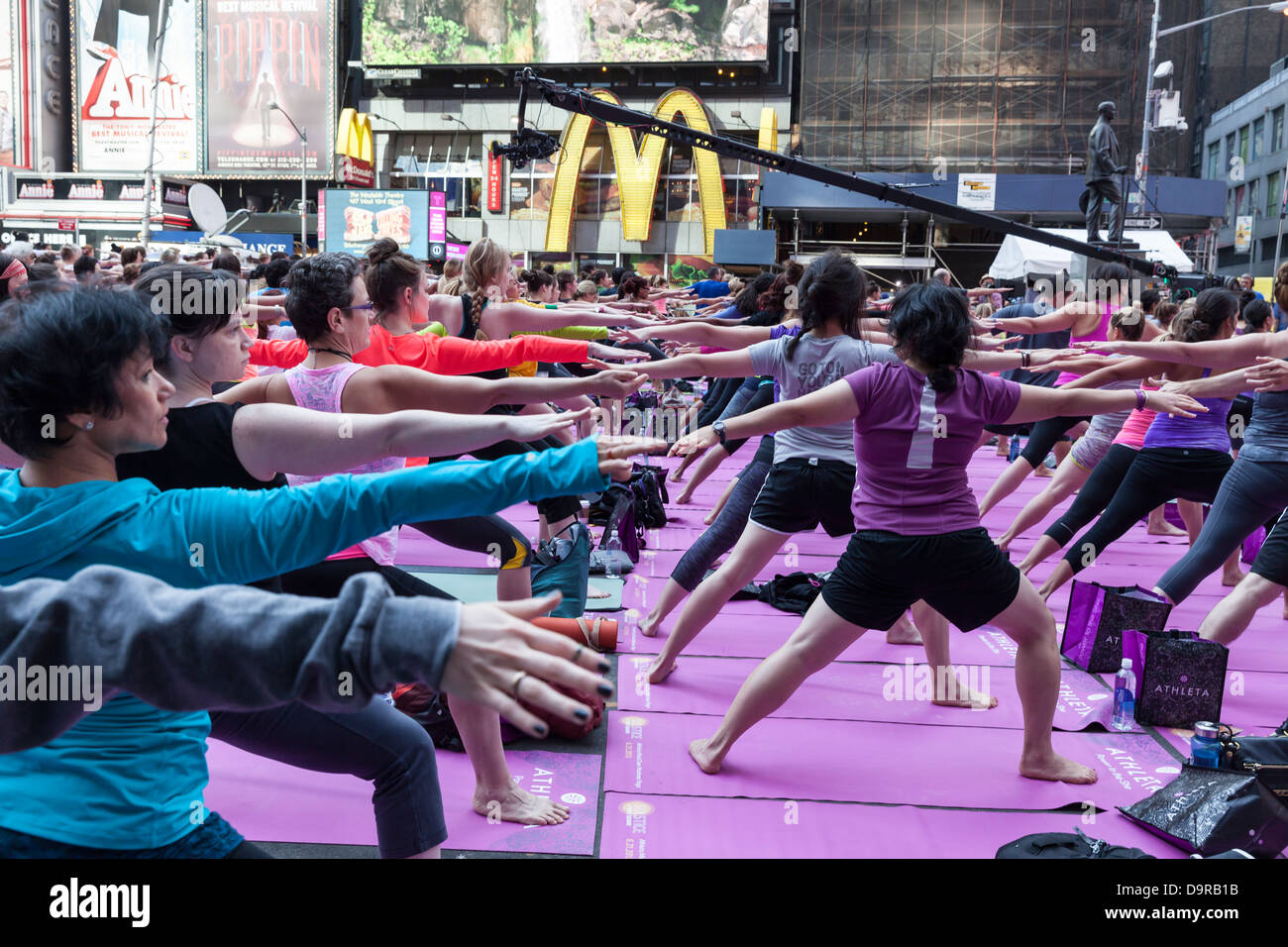 Yoga Solstice at Times Square Stock Photo Alamy