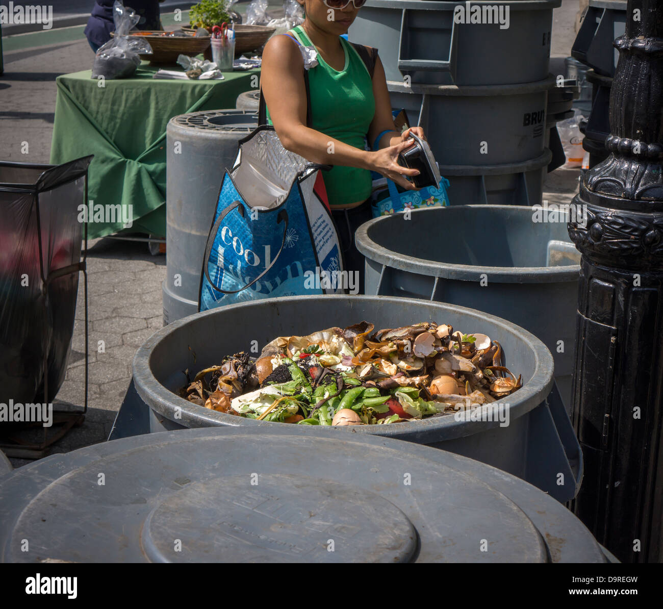 Compost Collection at the Greenmarket in Union Square in New York Stock Photo Alamy