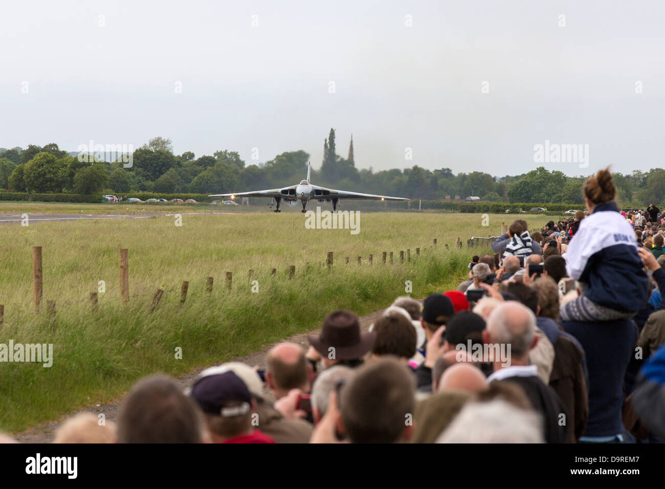 Vulcan xm655 wellesbourne wings wheels hires stock photography and
