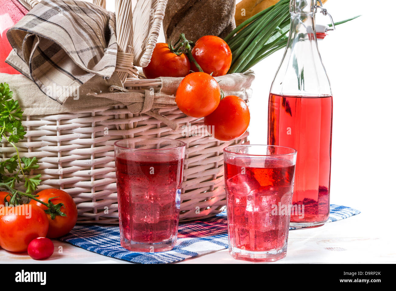 Closeup picnic basket hi-res stock photography and images - Alamy