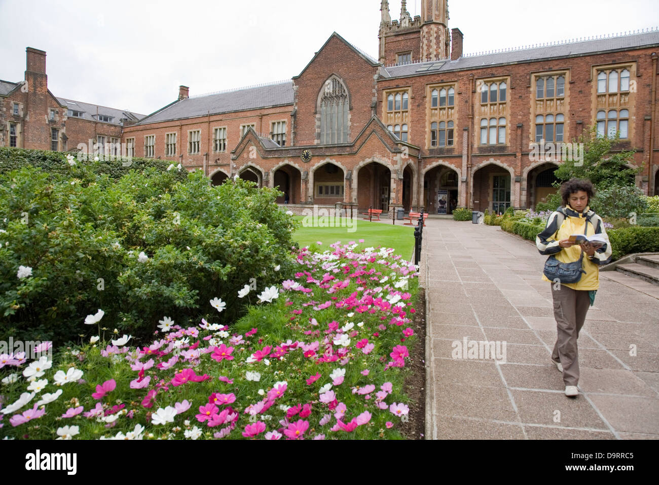 University building and garden Stock Photo Alamy