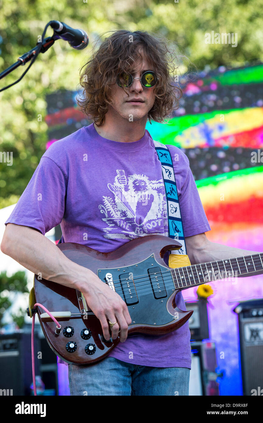 May 18, 2013 - Stanford, California, U.S. - ANDREW VANWYNGARDEN of MGMT ...