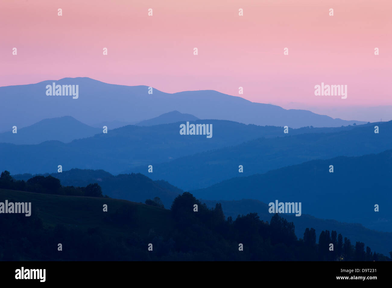 dusk over the hills of the Marche nr San Marino, Italy Stock Photo
