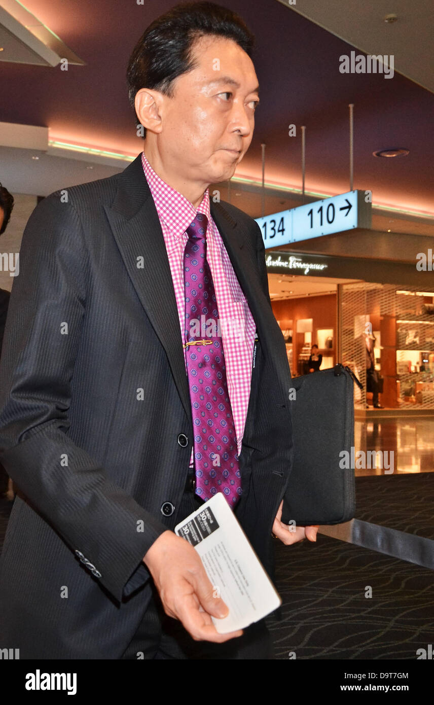 June 26, 2013, Tokyo, Japan : Japan's former Prime Minister Yukio Hatoyama leaves for China at Tokyo International Airport in Tokyo, Japan, on June 26, 2013. (Photo AFLO) Stock Photo