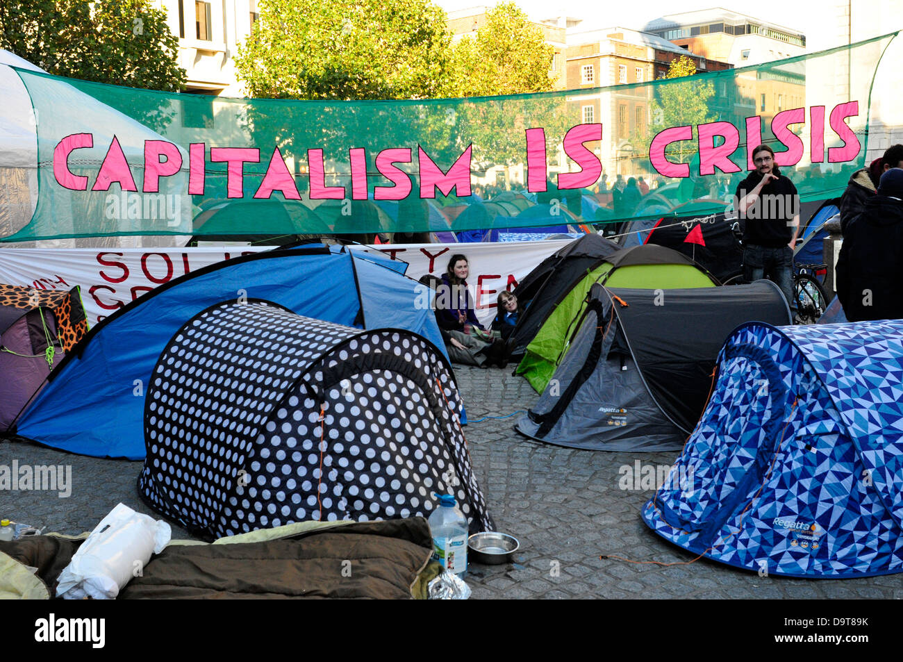 A camp outside St Paul's Church yard, set up by political activists. London, UK Stock Photo