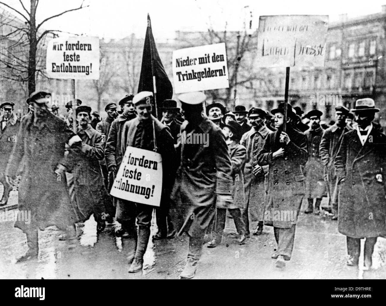 German revolution 1918 1919 demonstration of restaurants employees