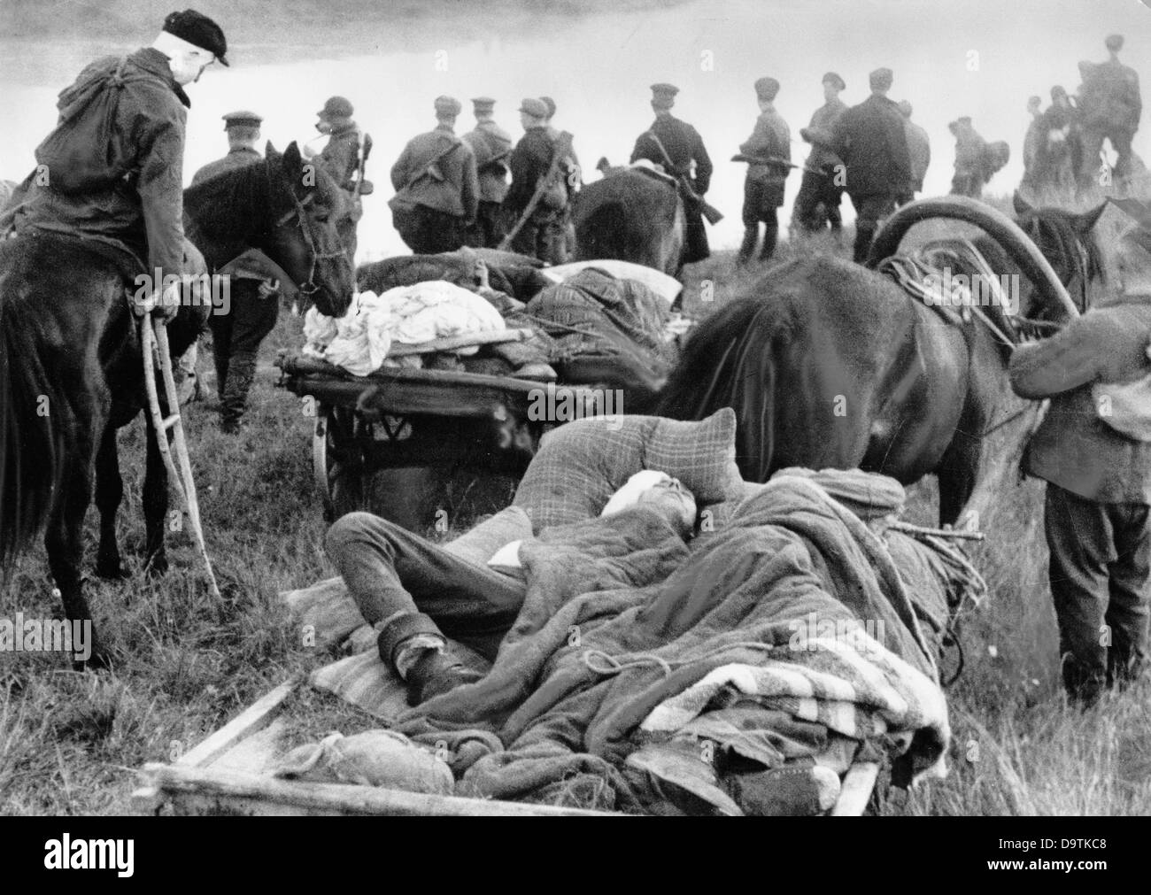 Transport of wounded Soviet partisans after fights in the area of Pskov. Date unknown (around 1942/43). Fotoarchiv für Zeitgeschichte Stock Photo