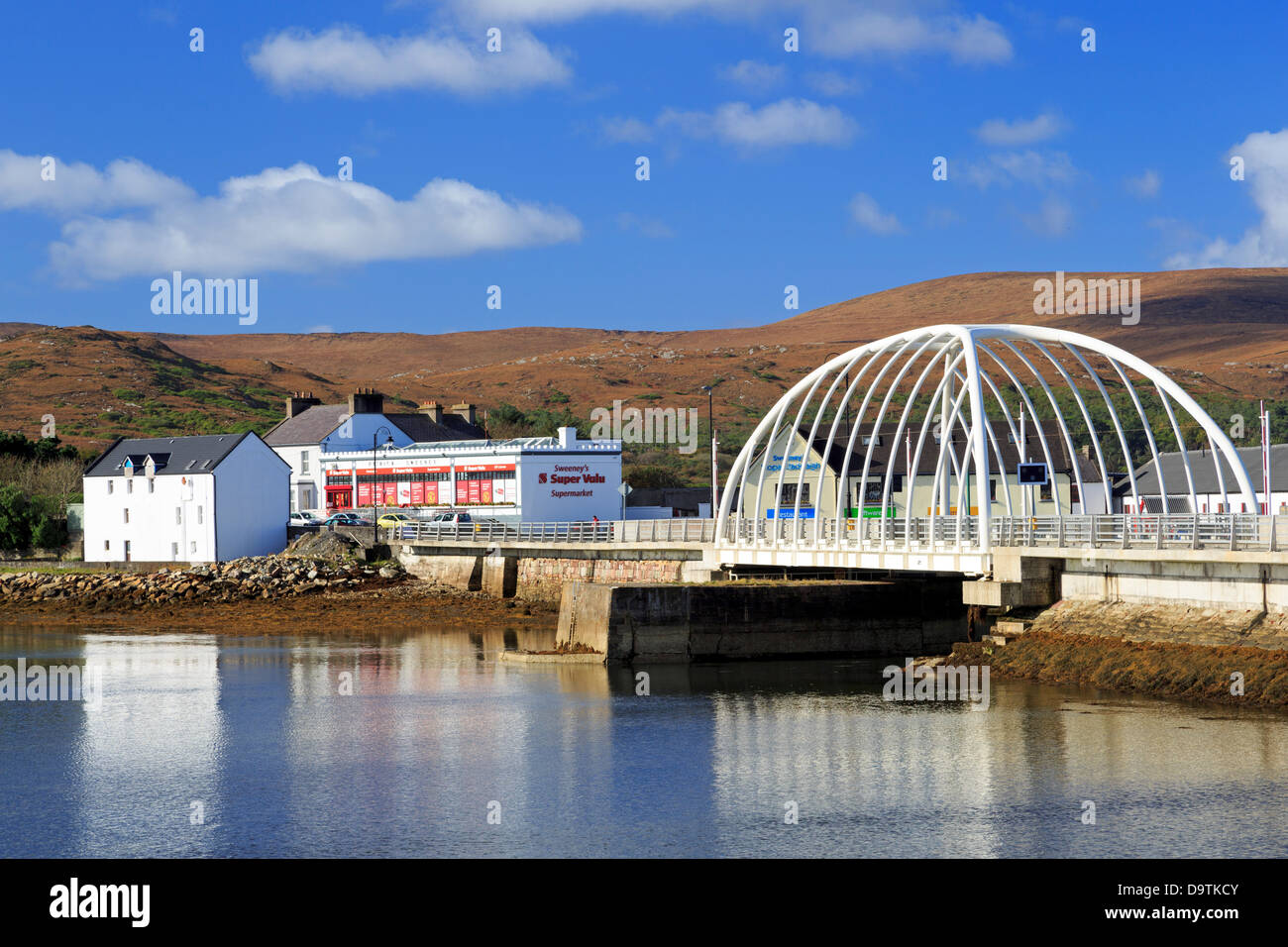 Ireland, Connaught, County Mayo, Achill island, Bridge over Achill