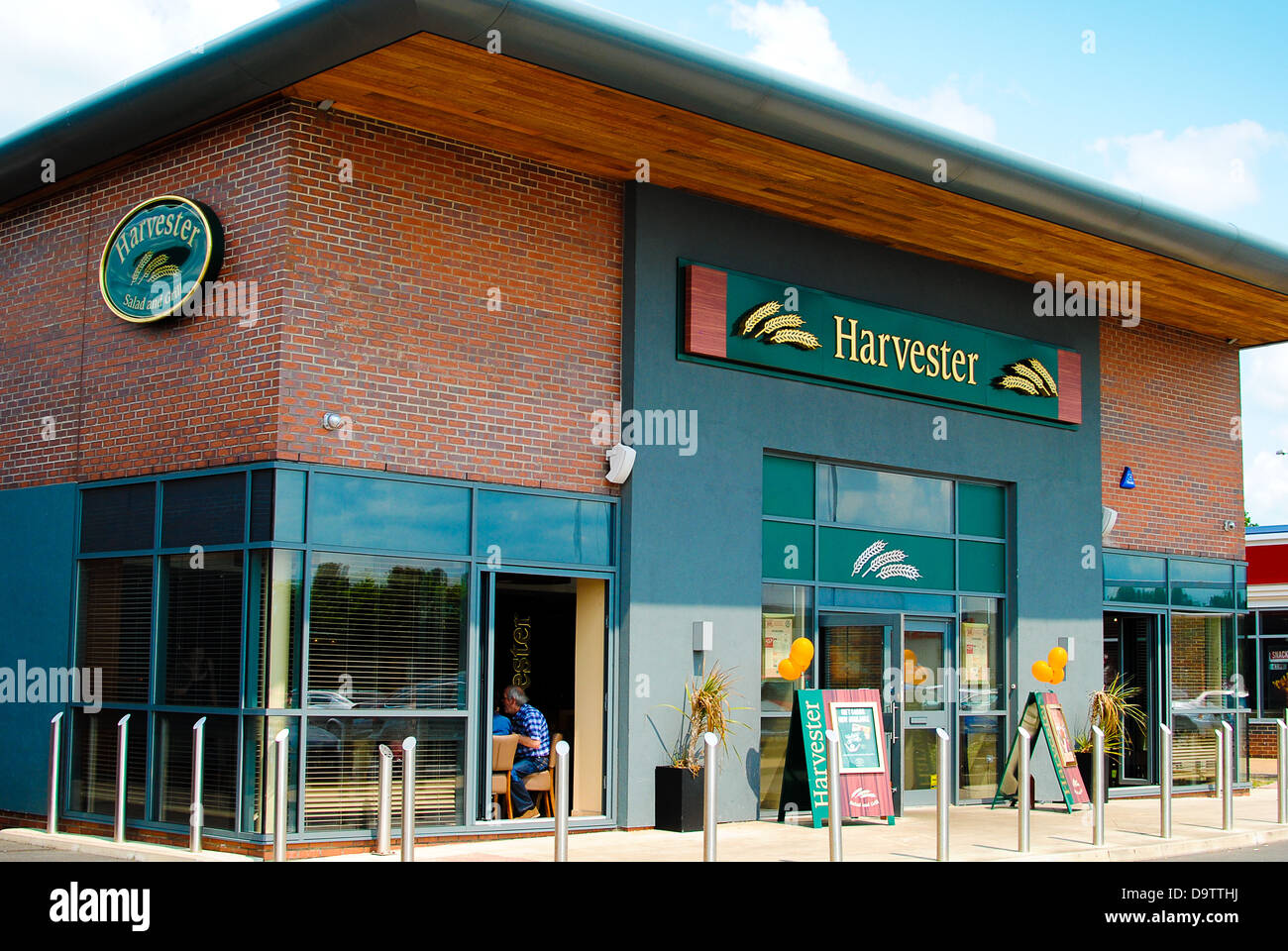 Harvester restaurant hires stock photography and images Alamy
