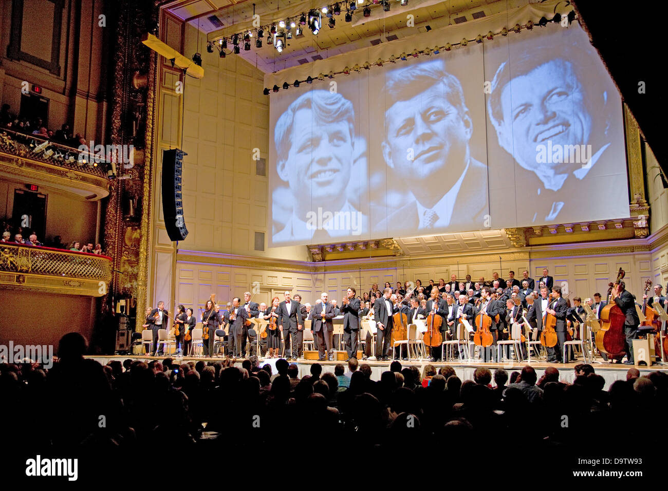 Tribute Concert to President John F Kennedy Senator Robert F Kennedy and Senator Ted Kennedy as Keith Lockhart conducts Boston Stock Photo