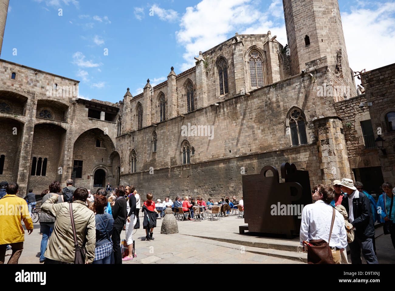 chapel of st agatha and palacio real mayor plaza del rey barcelona ...