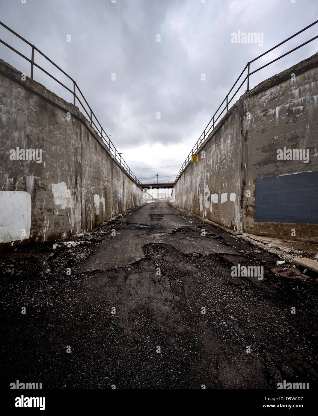 USA, New York State, Binghamton, Run down road Stock Photo Alamy