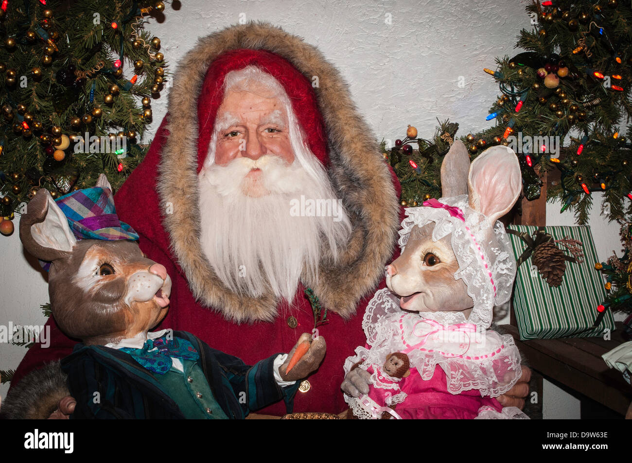 NATIONAL CHRISTMAS CENTER MUSEUM, Lancaster, PA. Features lifesize set