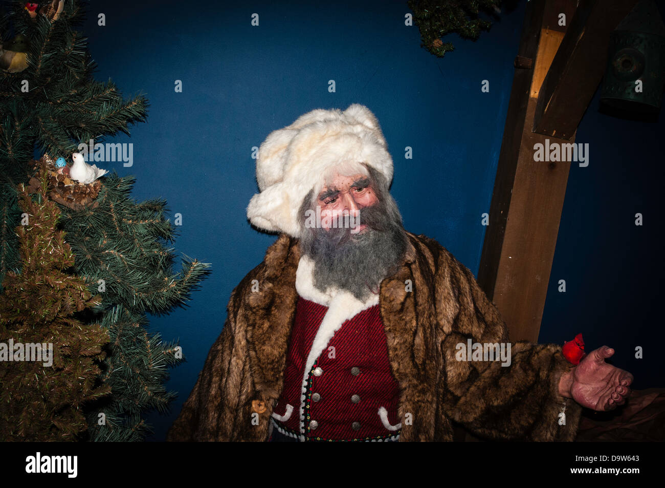 NATIONAL CHRISTMAS CENTER MUSEUM, Lancaster, PA. Features lifesize set