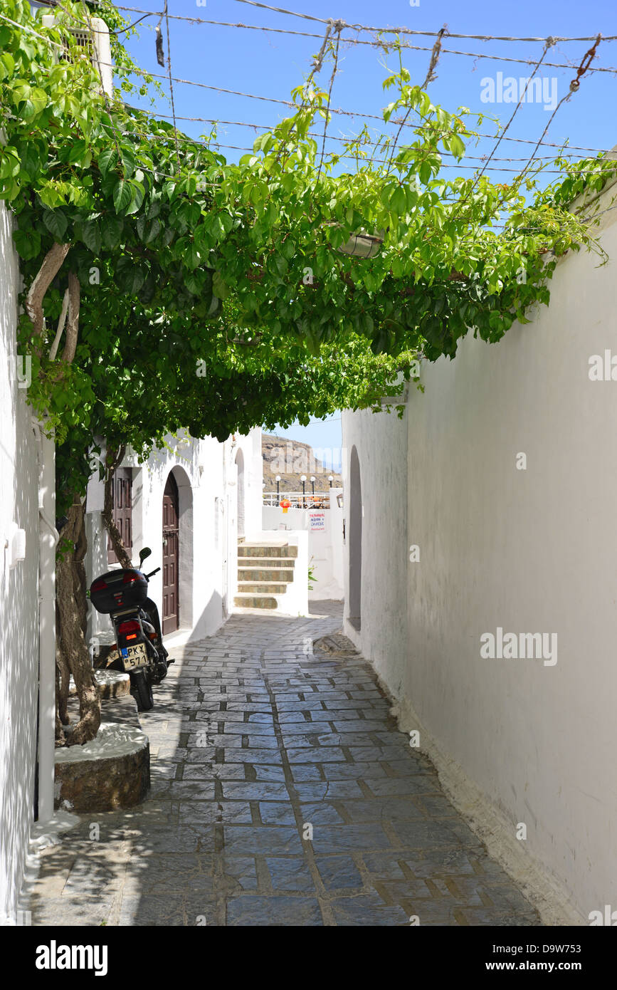 Narrow street, Lindos, Rhodes (Rodos), The Dodecanese, South Aegean Region, Greece Stock Photo