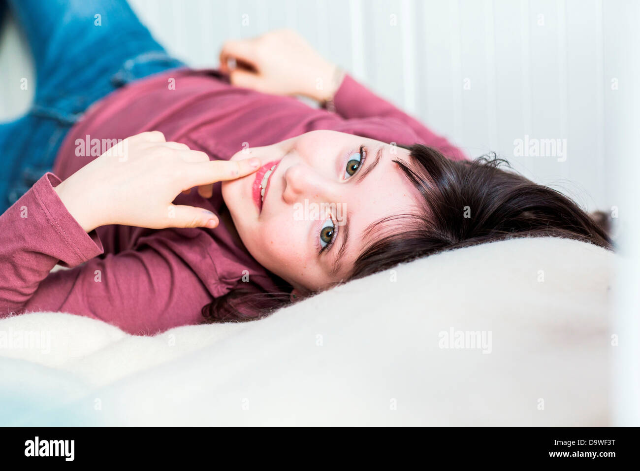 9 year old girl hi-res stock photography and images - Alamy