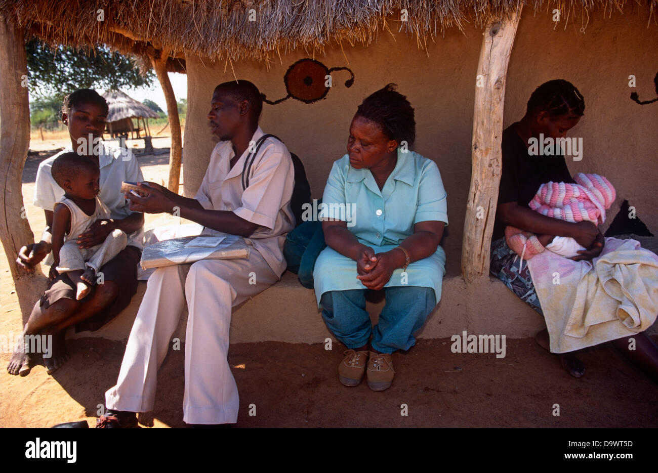 Zimbabwe nurse hi-res stock photography and images - Alamy