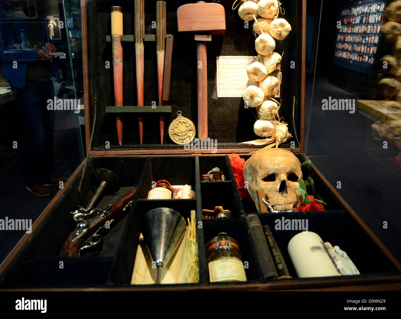 A vampire hunter suitcasewith utensils to fight vampires is part of the exhibition 'Princes of darkness - vampire cult in the cinema' ('Fürsten der Finsternis - Vampirkult im Film') at the film museum in Duesseldorf, Germany, 27 June 2013. The exhibition and a film series is shown from 28 June to 13 October 2013. Photo: HORST OSSINGER Stock Photo
