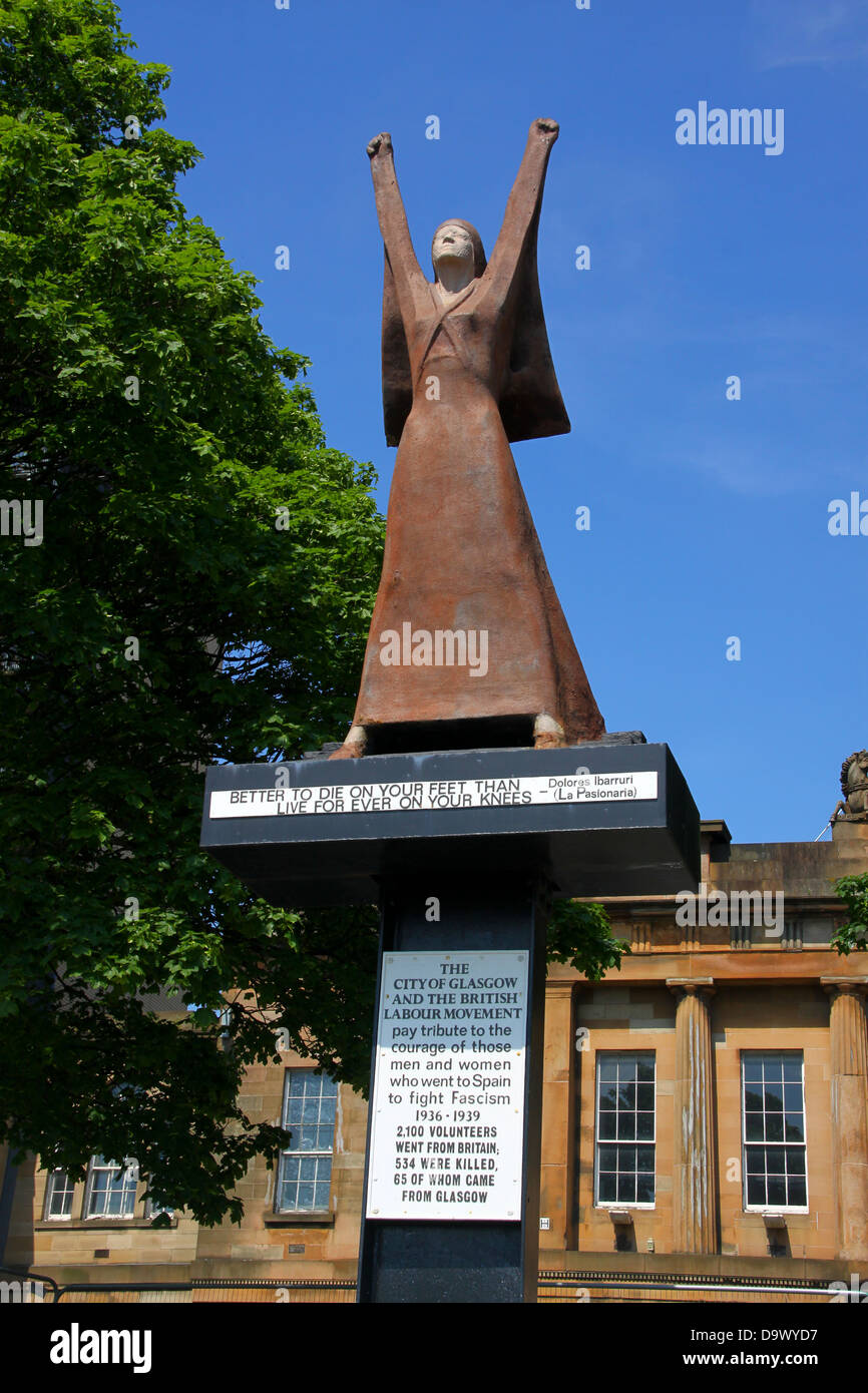 Spanish Civil War statue Glasgow Stock Photo Alamy