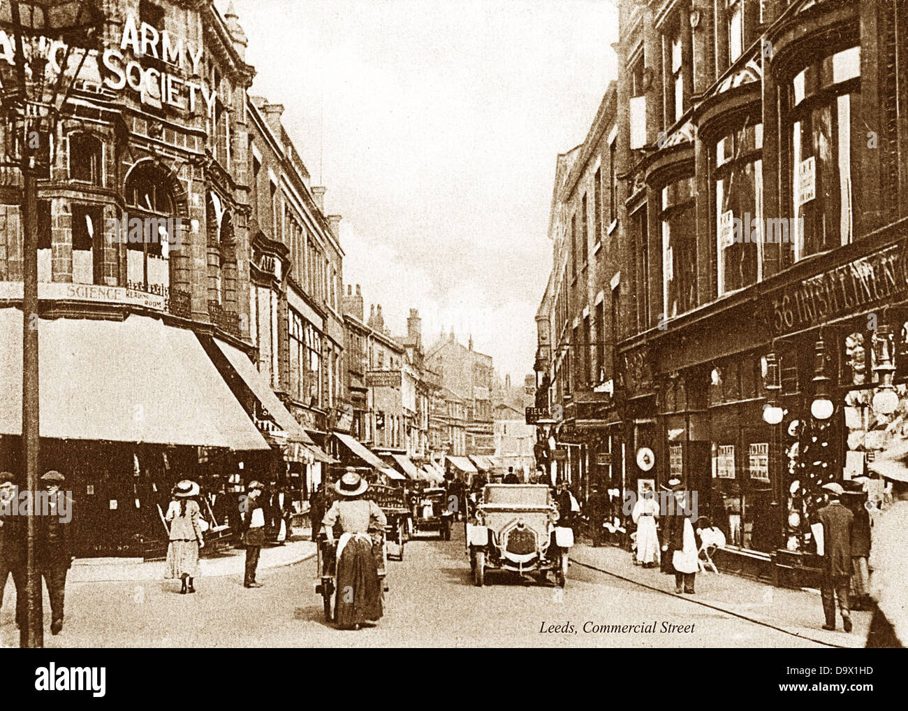 Leeds Commercial Street probably 1920s Stock Photo - Alamy