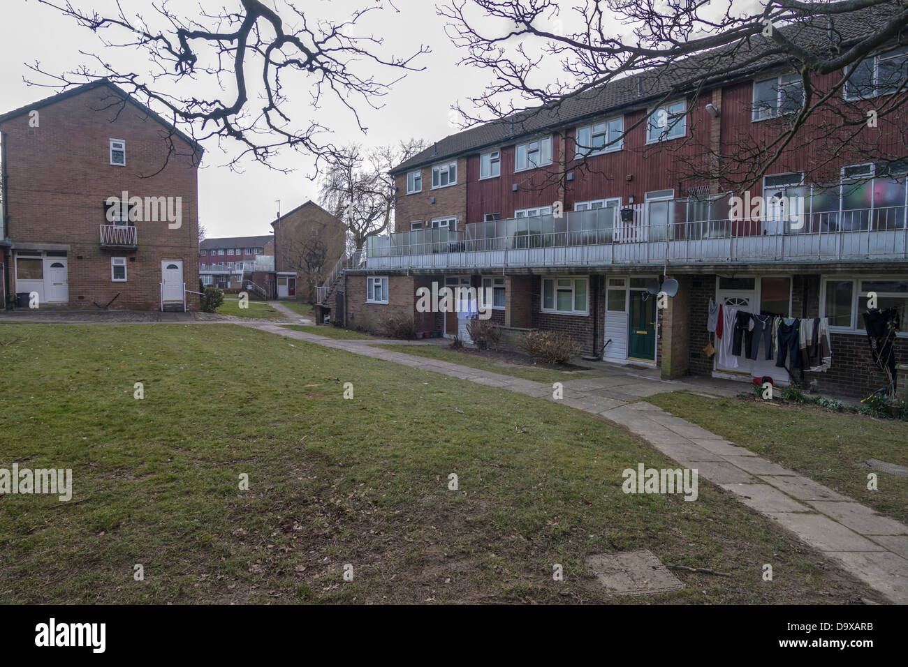 Council estate leeds hires stock photography and images Alamy