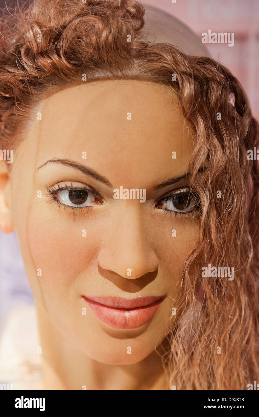 UK, England, London, Madame Tussauds, Exhibit of the Waxwork Making of the Popstar Beyonce's Head Stock Photo
