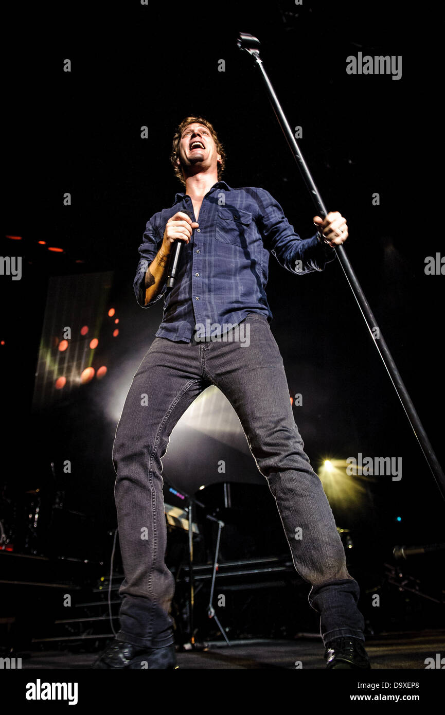 Rob thomas hires stock photography and images Alamy