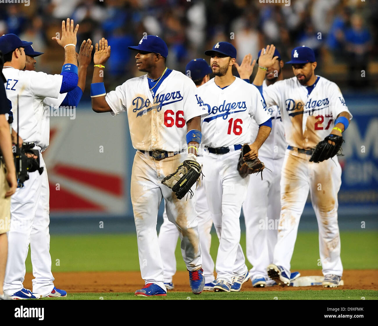 LOS ANGELES, CA - OCTOBER 12: Los Angeles Dodgers right fielder