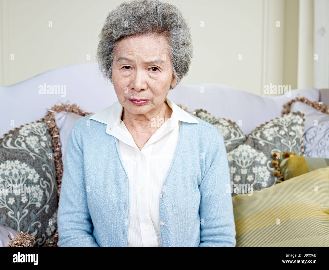 Portrait asian old lady hi-res stock photography and images - Alamy