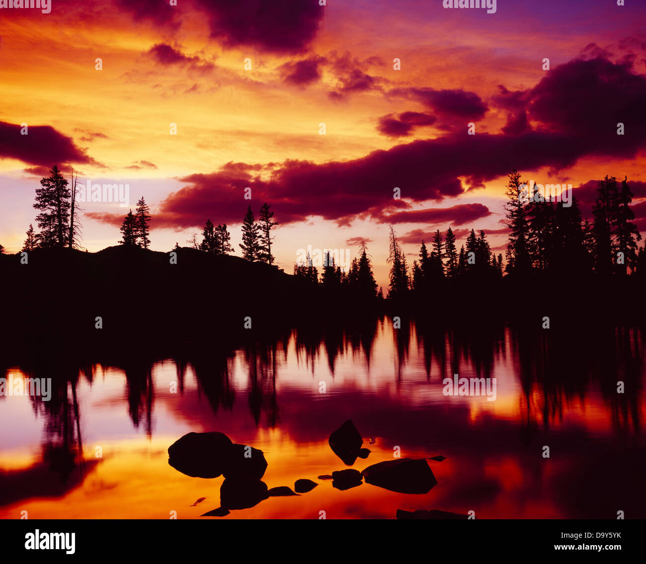 Sunset reflection on lake hi-res stock photography and images - Alamy