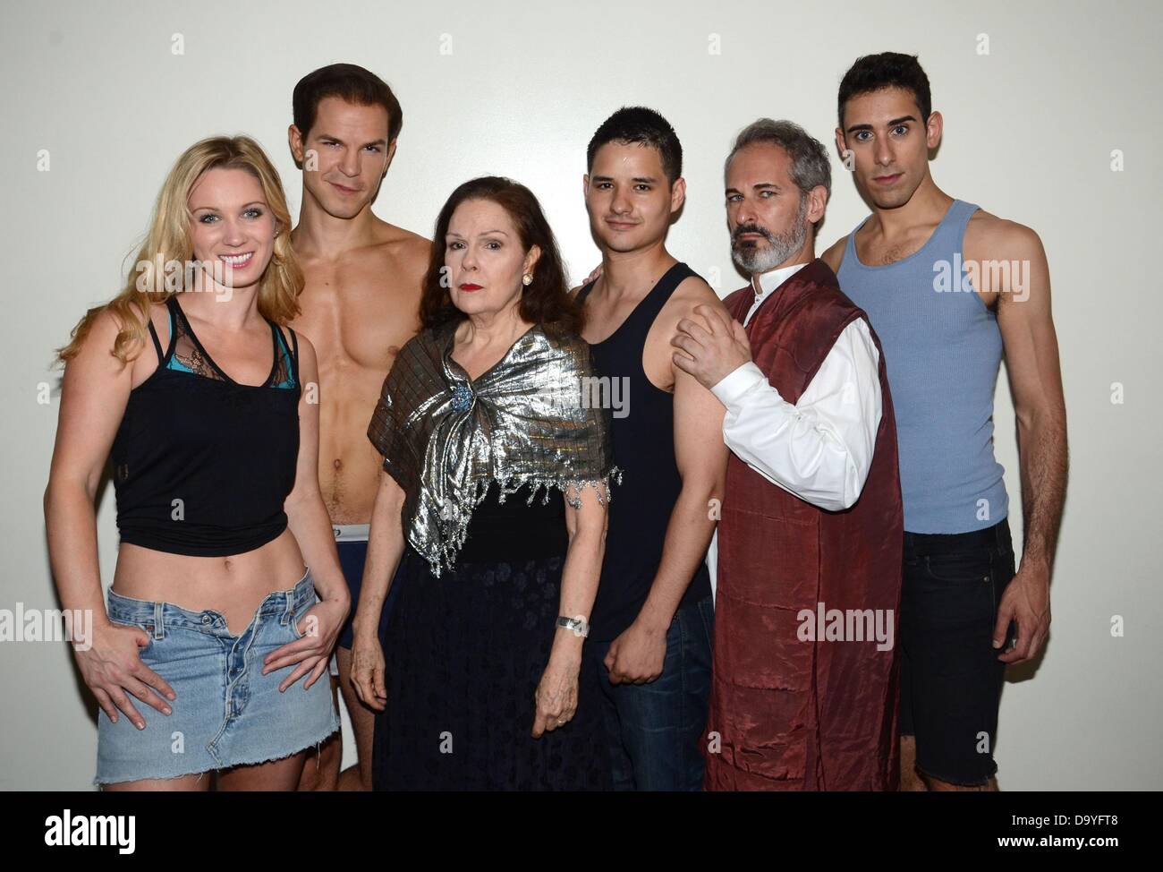 New York, NY. 28th June, 2013. Lara Clear, Jacob Thompson, Karen Lynn Gorney, JP Serret, Marc Geller, Joey Mirabile Photo Call for THIRD GENDER Photo Call for The New York International Fringe Festival, Studios353, New York, NY June 28, 2013. Credit: Derek Storm/Everett Collection/Alamy Live News Stock Photo