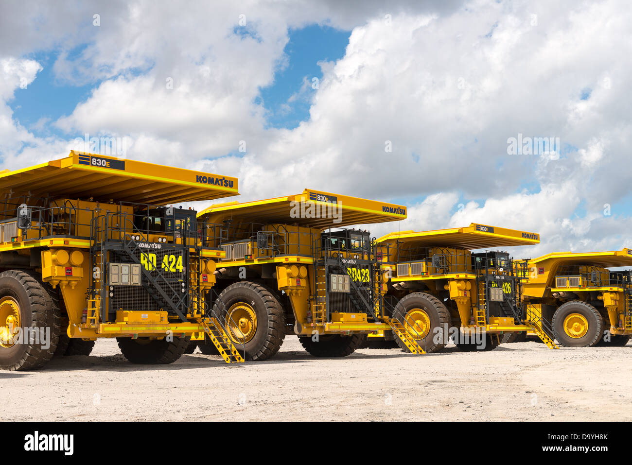 Mining dump trucks hires stock photography and images Alamy