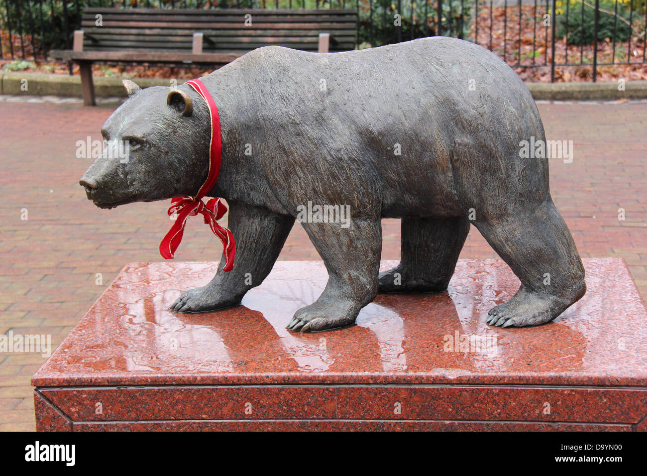 Statue of a bear in a public park in Philadelphia, Pennsylvania Stock