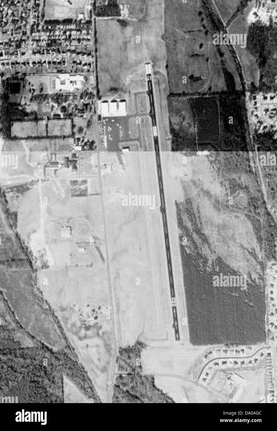 Bruce campbell airplane hires stock photography and images Alamy