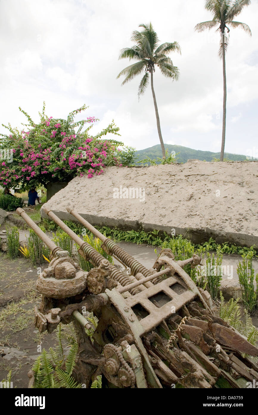 World War 11 Japanese anti-aircraft gun, Rabaul, New Britain island, Papua New Guinea. Stock Photo
