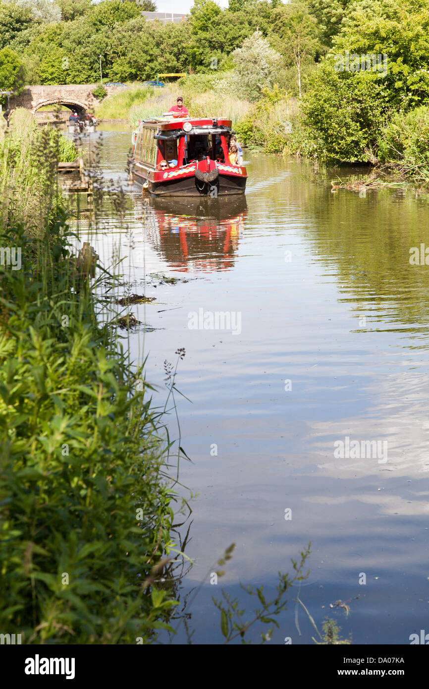 Staveley, Derbyshire, UK. 29th June 2013. Chesterfield Canal Trust had
