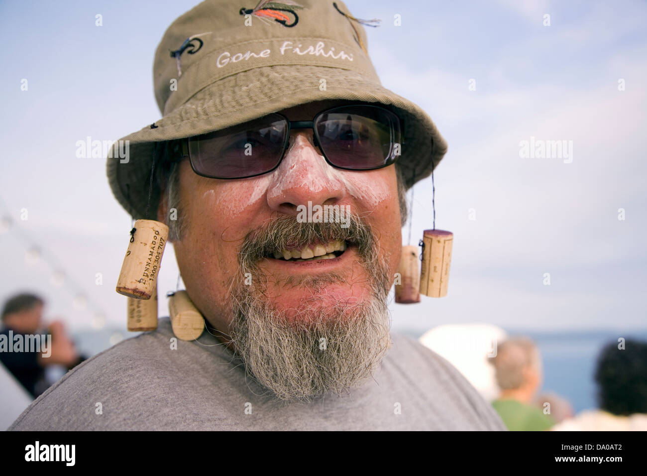 Aussie man with hat hi-res stock photography and images - Alamy