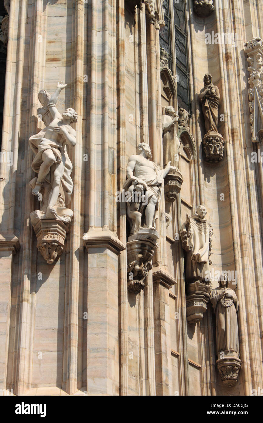 Gothic statues in the Milan cathedral, Italy Stock Photo Alamy