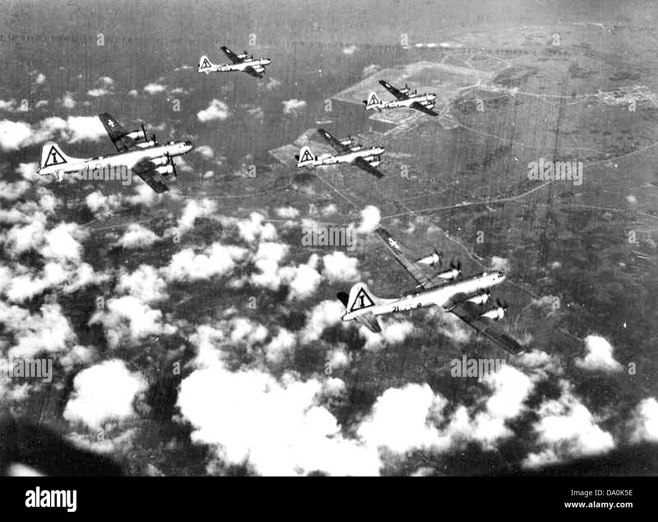 468th Bomb Group over Japan 1945 Stock Photo