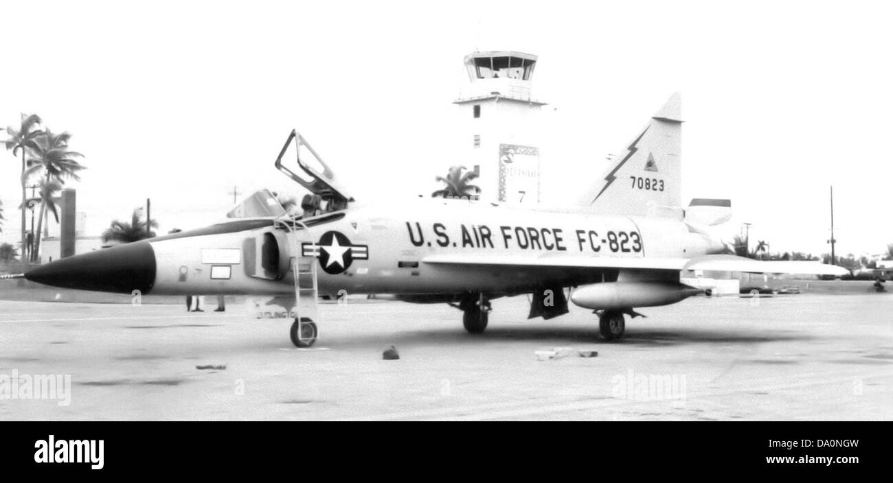 482d FighterInterceptor Squadron Convair F102A90CO Delta Dagger 57