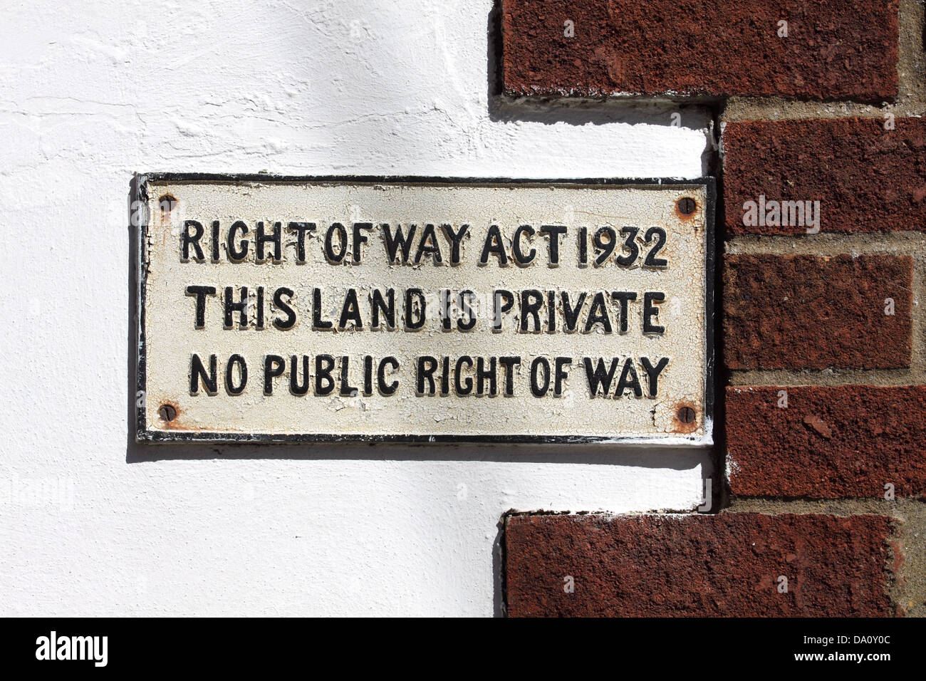 'Right of Way Act 1932' sign in a laneway, Swaffham, England Stock Photo