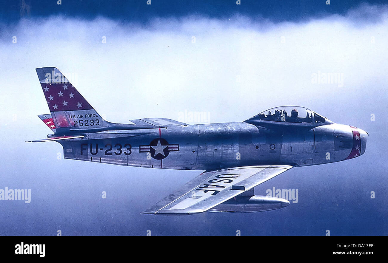 72d Fighter Bomber Squadron North American F 86f 35 Na Sabre 52 5233 Stock Photo Alamy
