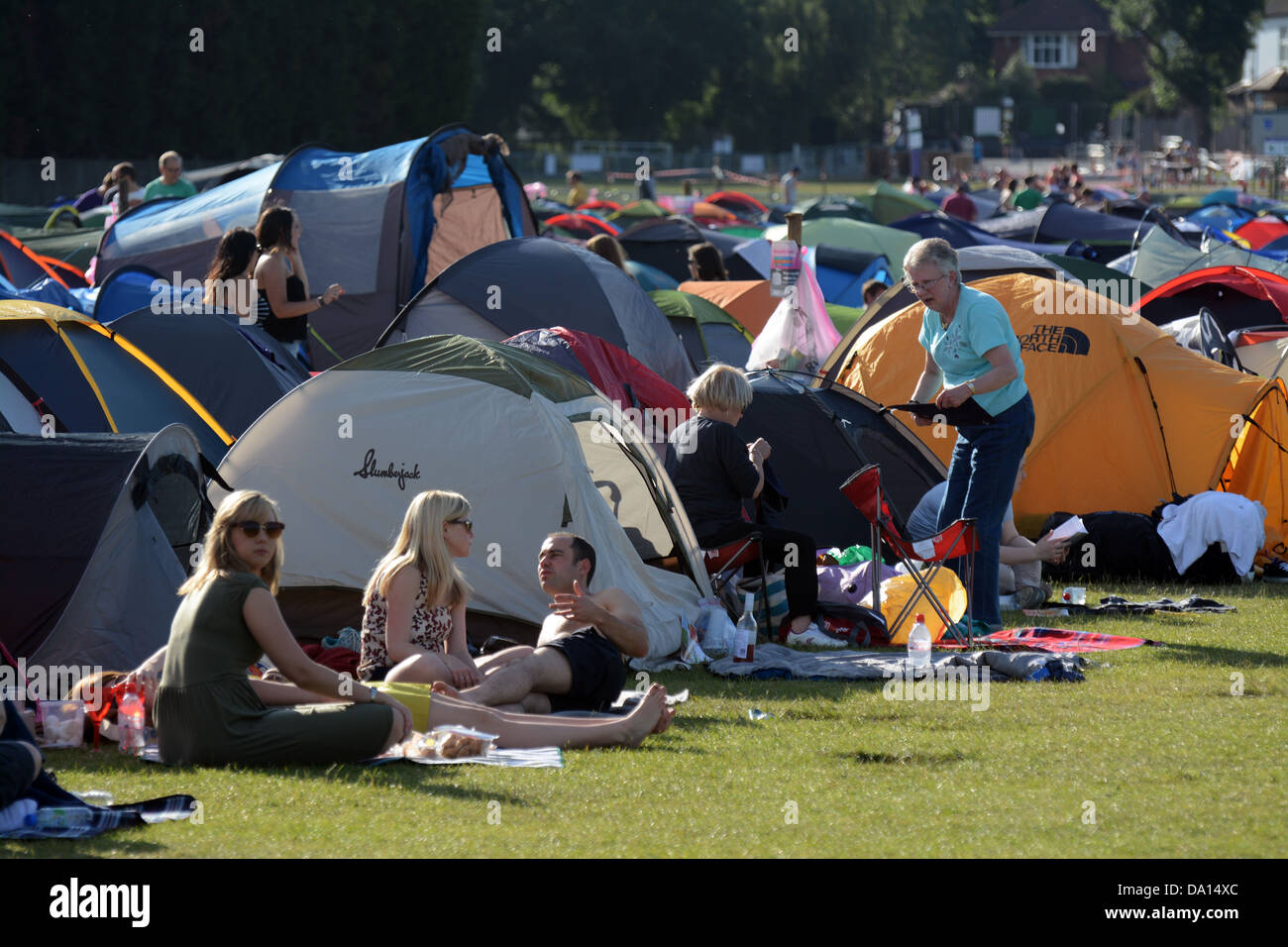People camping in Wimbledon Park for tickets for the Wimbledon Tennis  Championships in SW19 Stock Photo - Alamy