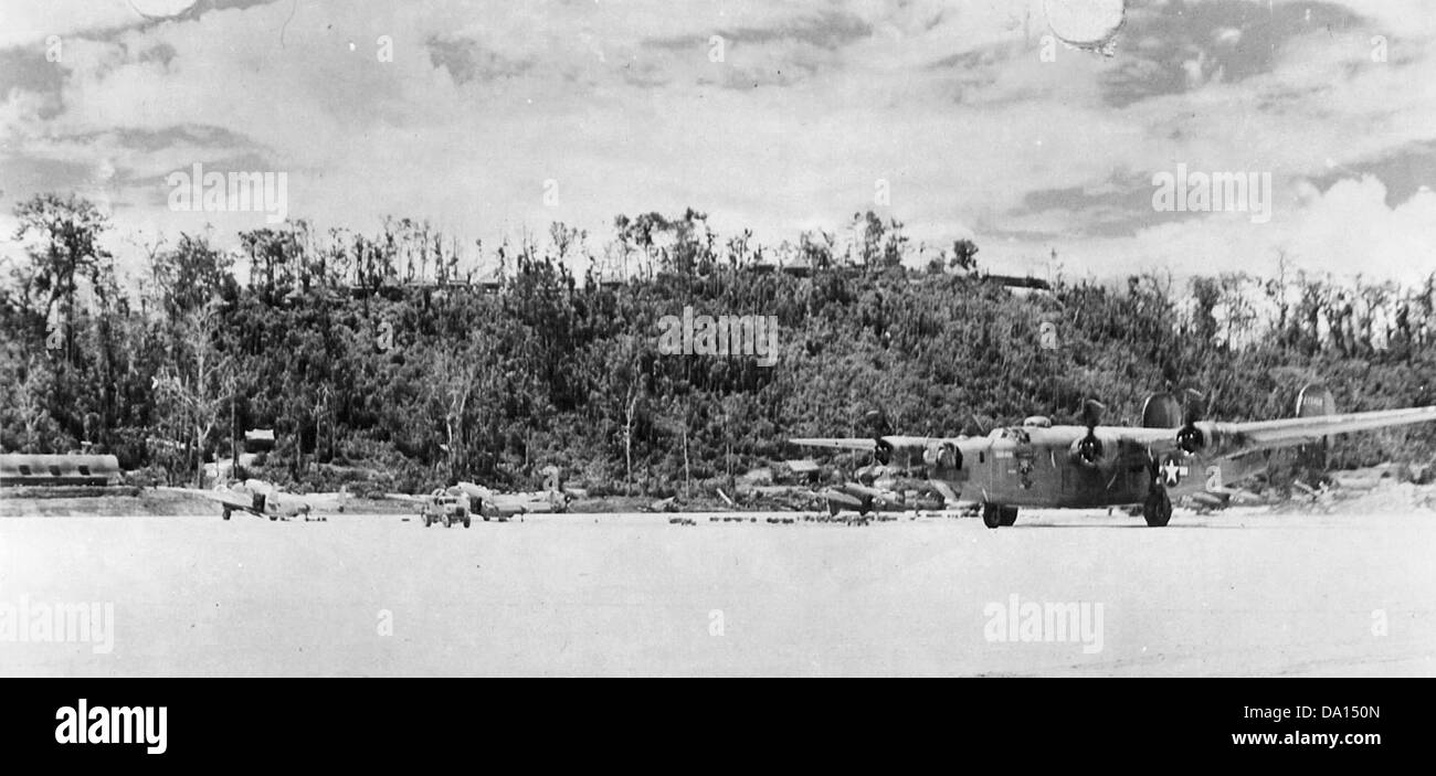5th Bombardment Group - Munda Airfield - 1944 Stock Photo