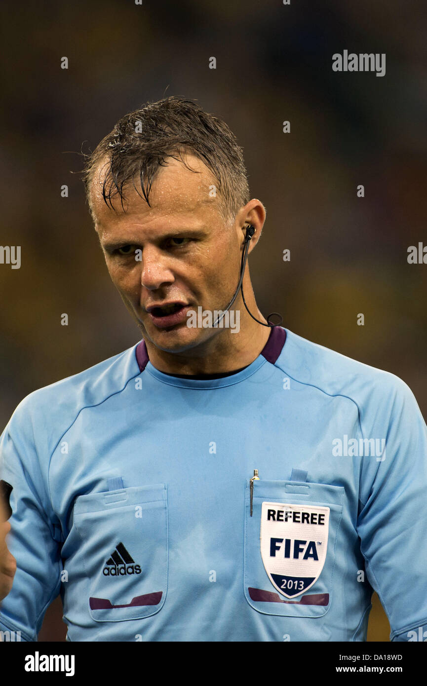 Rio de Janeiro, Brazil. 30th June 2013. Bjorn Kuipers (Referee), JUNE 30, 2013 - Football / Soccer : FIFA Confederations Cup Brazil 2013 Final match between Brazil 3-0 Spain at Estadio do Maracana in Rio de Janeiro, Brazil. (Photo by Maurizio Borsari/AFLO/Alamy Live News) Stock Photo