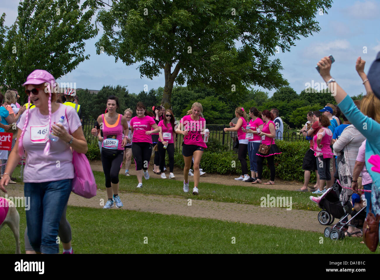 Milton Keynes race for life cancer charity 5 and 10 kilometer run 2013 Stock Photo