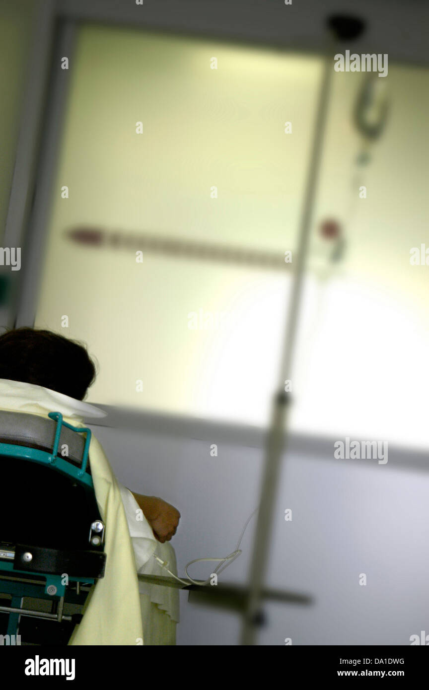Woman in hospital bed blurred hi-res stock photography and images - Alamy