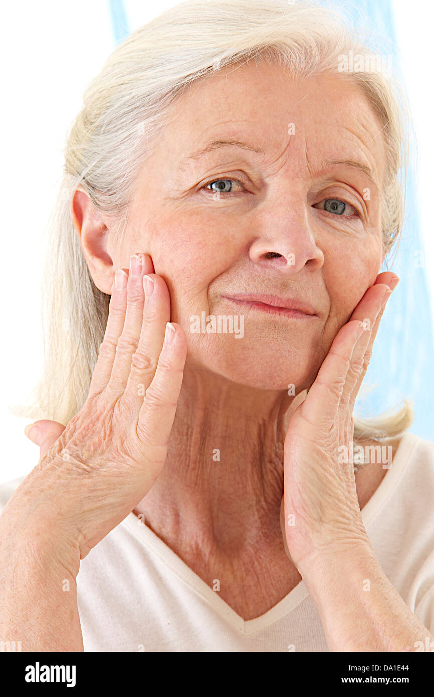 FACE CARE, ELDERLY PEOPLE Stock Photo Alamy