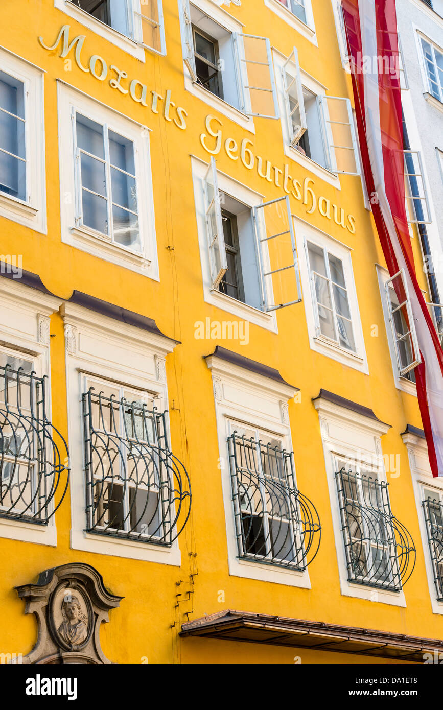 Mozarts Geburtshaus, the house where composer Wolfgang Amadeus Mozart was born, Salzburg, Austria Stock Photo